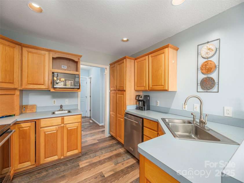 187 Turtle Creek Road, Sylva, NC 28779.  MLS# CAR4328422, YatesRealty ID 3260. 