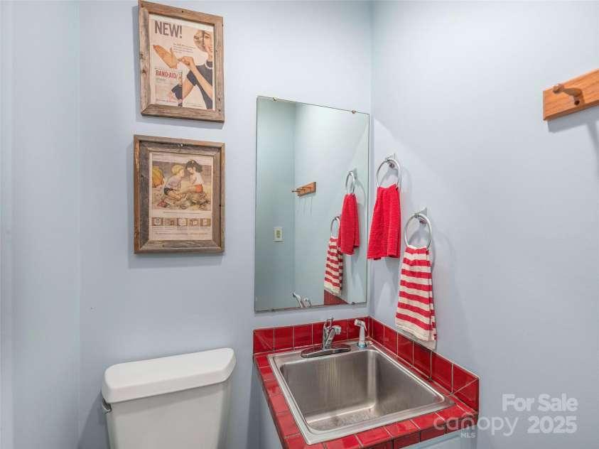 187 Turtle Creek Road, Sylva, NC 28779.  MLS# CAR4328422, YatesRealty ID 3260. 