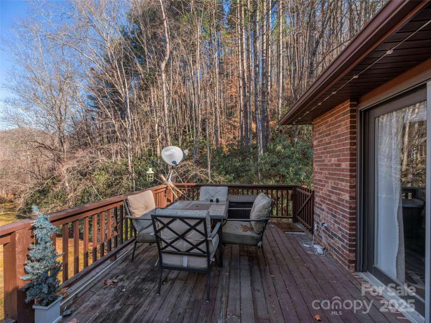 187 Turtle Creek Road, Sylva, NC 28779.  MLS# CAR4328422, YatesRealty ID 3260. 