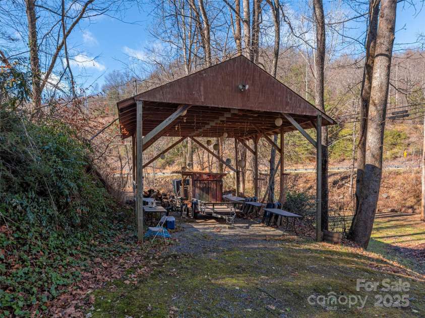187 Turtle Creek Road, Sylva, NC 28779.  MLS# CAR4328422, YatesRealty ID 3260. 