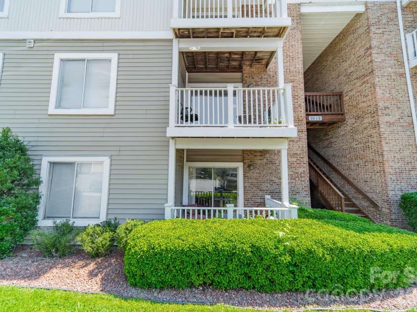 9519 University Terrace Drive, Charlotte, NC 28262.  MLS# CAR4396994, YatesRealty ID 32600. 