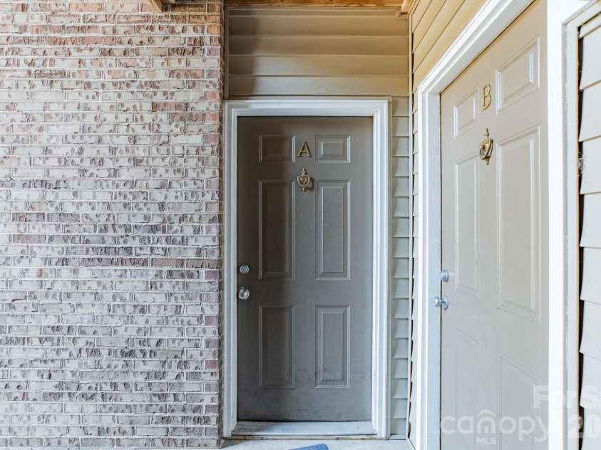 9519 University Terrace Drive, Charlotte, NC 28262.  MLS# CAR4396994, YatesRealty ID 32600. 