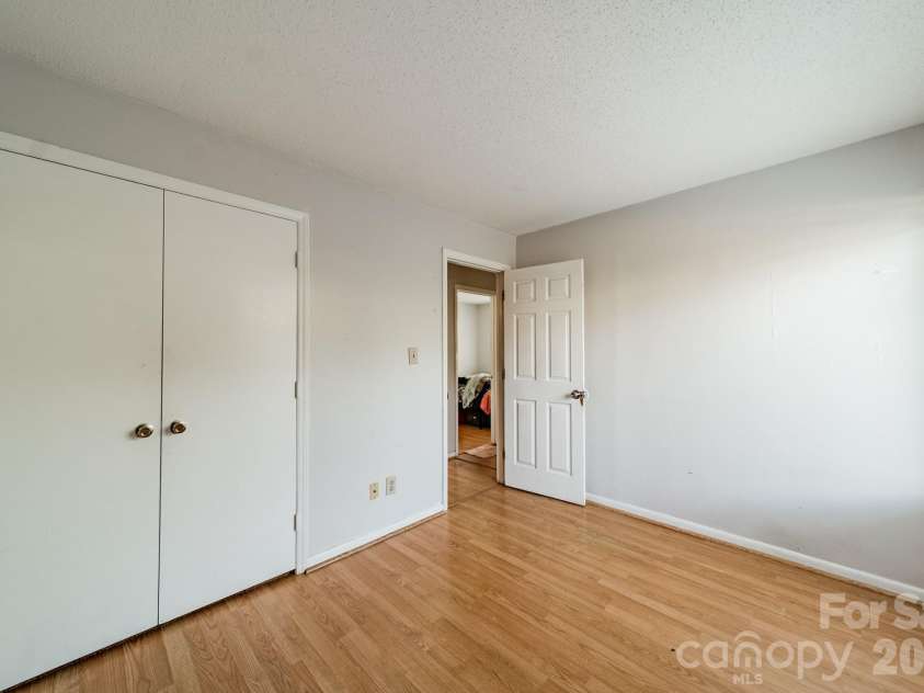 9519 University Terrace Drive, Charlotte, NC 28262.  MLS# CAR4396994, YatesRealty ID 32600. 