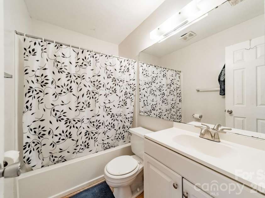 9519 University Terrace Drive, Charlotte, NC 28262.  MLS# CAR4396994, YatesRealty ID 32600. 