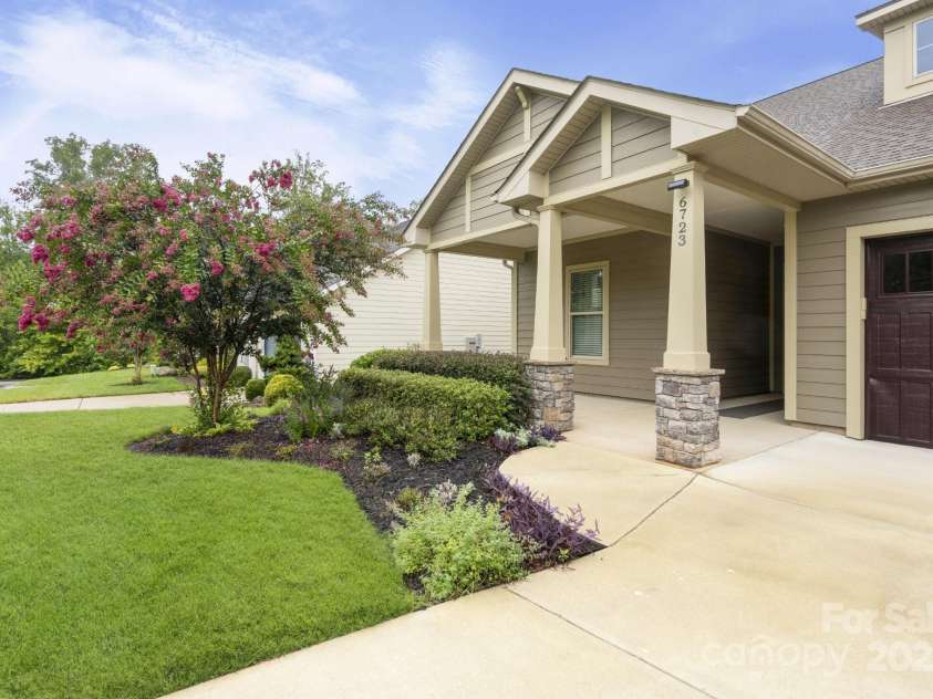 6723 Shoal Creek Drive, Denver, NC 28037.  MLS# CAR4287873, YatesRealty ID 32602. 