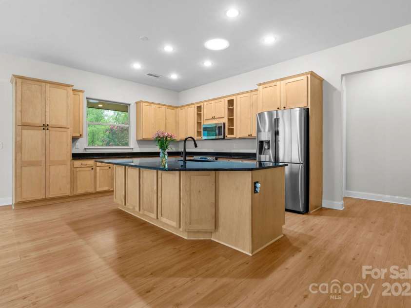 6723 Shoal Creek Drive, Denver, NC 28037.  MLS# CAR4287873, YatesRealty ID 32602. 