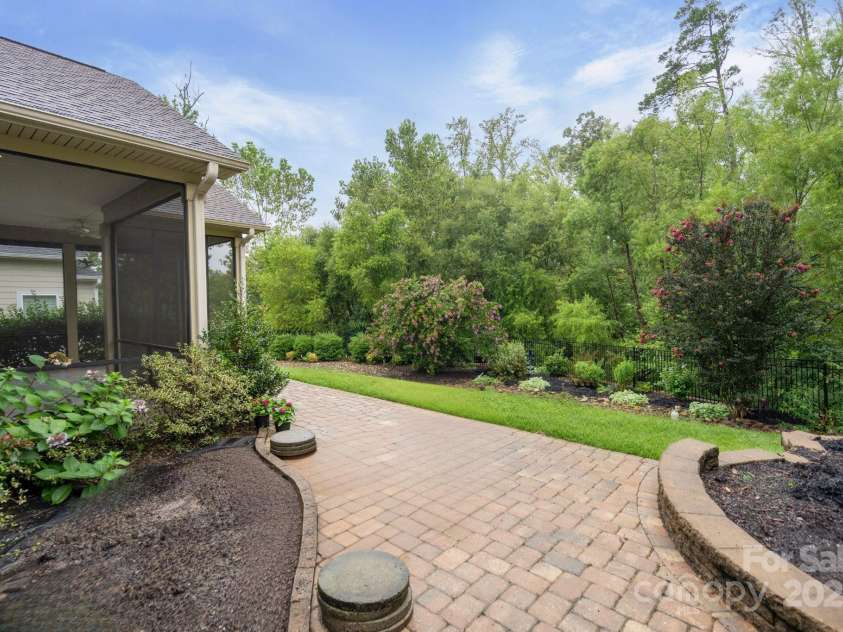 6723 Shoal Creek Drive, Denver, NC 28037.  MLS# CAR4318896, YatesRealty ID 32602. 