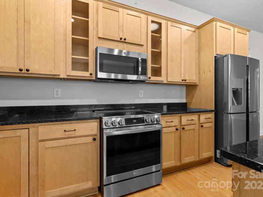 6723 Shoal Creek Drive, Denver, NC 28037.  MLS# CAR4318896, YatesRealty ID 32602. 