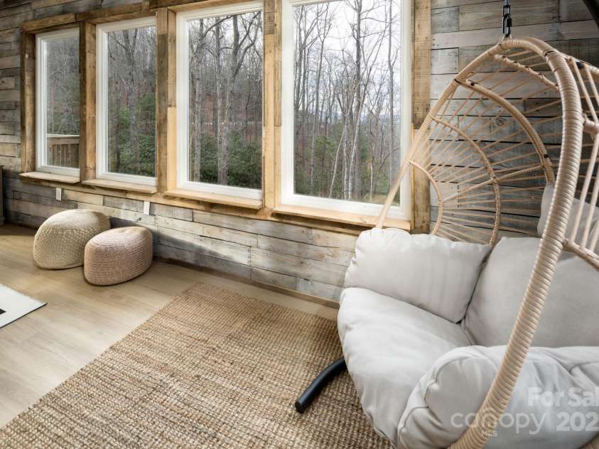 39 Finch Lane, Zirconia, NC 28790.  MLS# CAR4287391, YatesRealty ID 32603. 