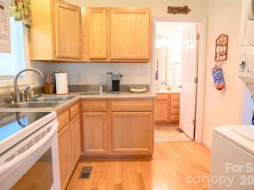 6917 Walnut Grove Church Road, Hurdle Mills, NC 27541.  MLS# CAR4397208, YatesRealty ID 32604. 