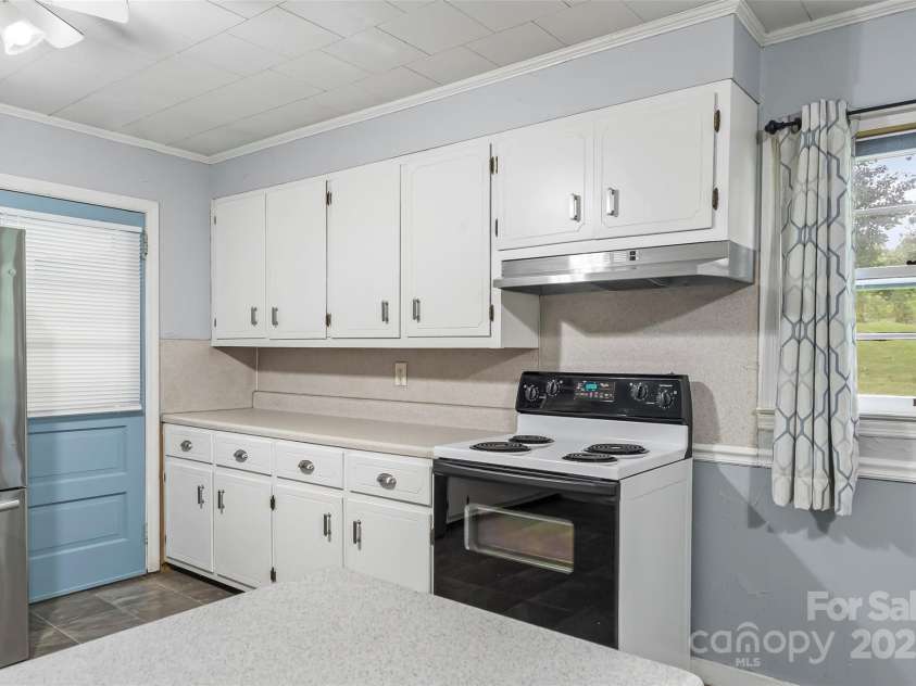 2777 Pax Hill Road, Morganton, NC 28655.  MLS# CAR4289808, YatesRealty ID 32605. 