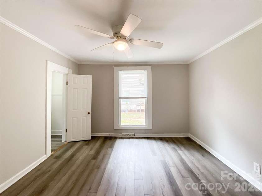 307 Leonard Avenue, Albemarle, NC 28001.  MLS# CAR4394621, YatesRealty ID 32605. 