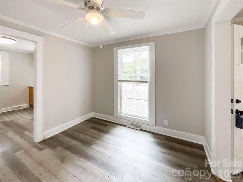 307 Leonard Avenue, Albemarle, NC 28001.  MLS# CAR4394621, YatesRealty ID 32605. 