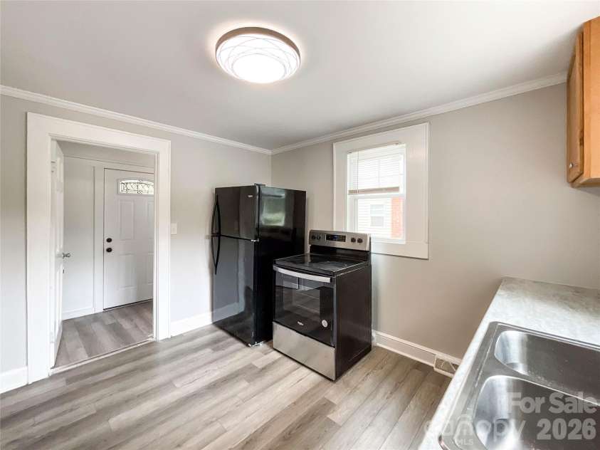 307 Leonard Avenue, Albemarle, NC 28001.  MLS# CAR4394621, YatesRealty ID 32605. 