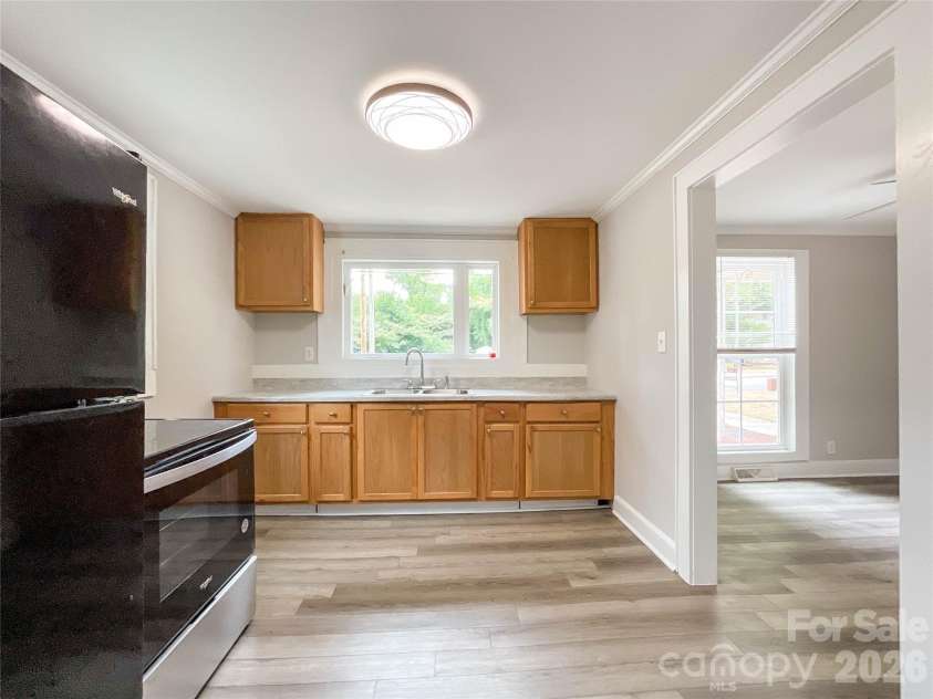 307 Leonard Avenue, Albemarle, NC 28001.  MLS# CAR4394621, YatesRealty ID 32605. 