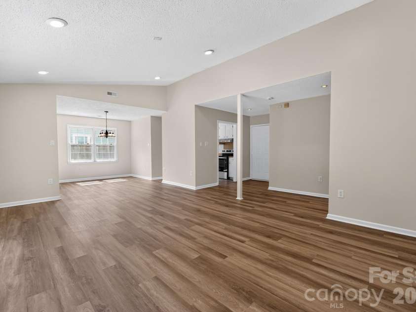 7812 Surreywood Place, Charlotte, NC 28270.  MLS# CAR4393733, YatesRealty ID 32606. 