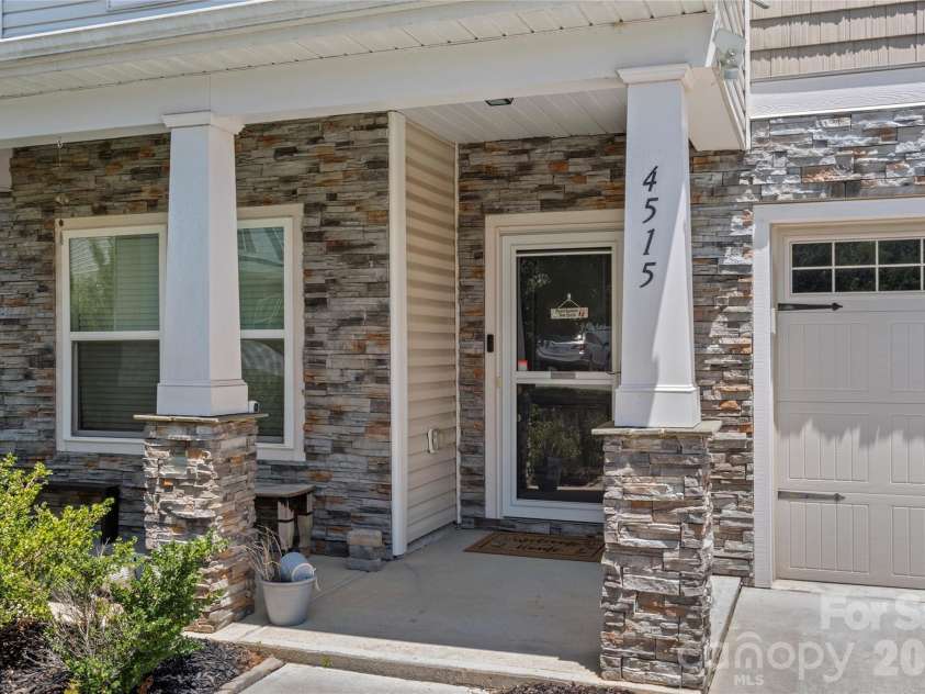 4515 Wedge Drive, Pfafftown, NC 27040.  MLS# CAR4397377, YatesRealty ID 32607. 