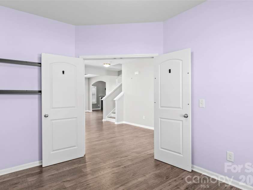 4515 Wedge Drive, Pfafftown, NC 27040.  MLS# CAR4397377, YatesRealty ID 32607. 