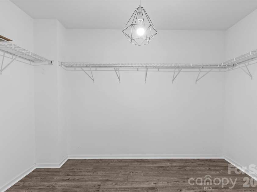 4515 Wedge Drive, Pfafftown, NC 27040.  MLS# CAR4397377, YatesRealty ID 32607. 