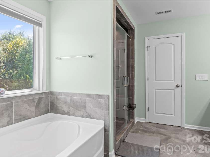 4515 Wedge Drive, Pfafftown, NC 27040.  MLS# CAR4397377, YatesRealty ID 32607. 