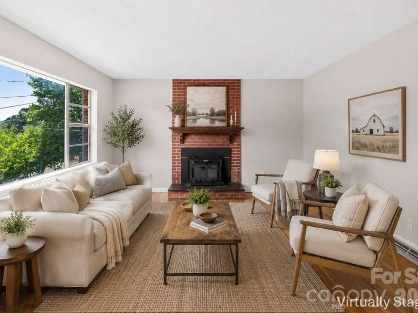 309 Oak Hill Road, Candler, NC 28715.  MLS# CAR4397401, YatesRealty ID 32608. 