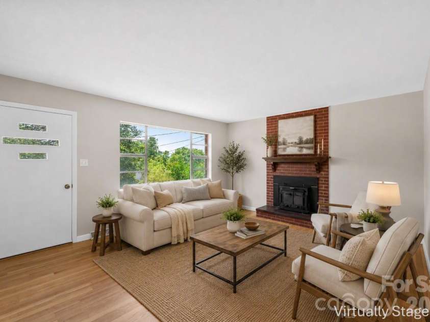 309 Oak Hill Road, Candler, NC 28715.  MLS# CAR4397401, YatesRealty ID 32608. 