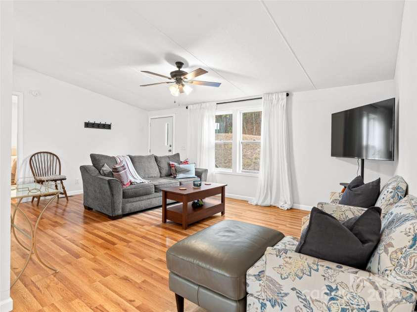 46 Misty Ridge Lane, Leicester, NC 28748.  MLS# CAR4323129, YatesRealty ID 3261. 