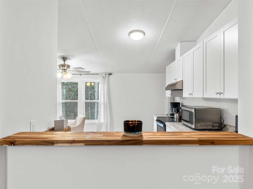 46 Misty Ridge Lane, Leicester, NC 28748.  MLS# CAR4323129, YatesRealty ID 3261. 