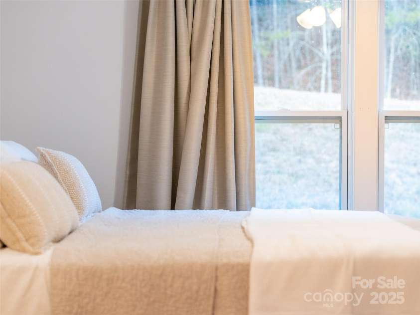 46 Misty Ridge Lane, Leicester, NC 28748.  MLS# CAR4323129, YatesRealty ID 3261. 