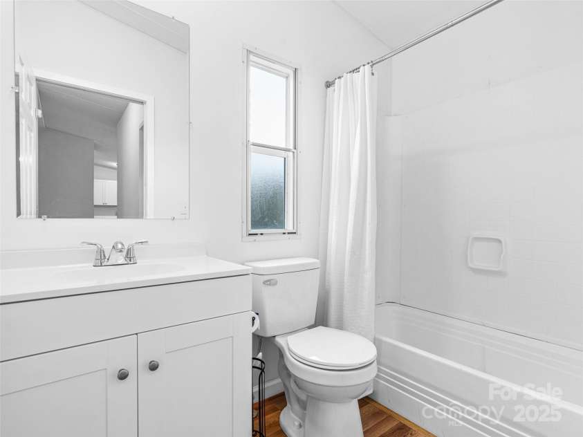 46 Misty Ridge Lane, Leicester, NC 28748.  MLS# CAR4323129, YatesRealty ID 3261. 