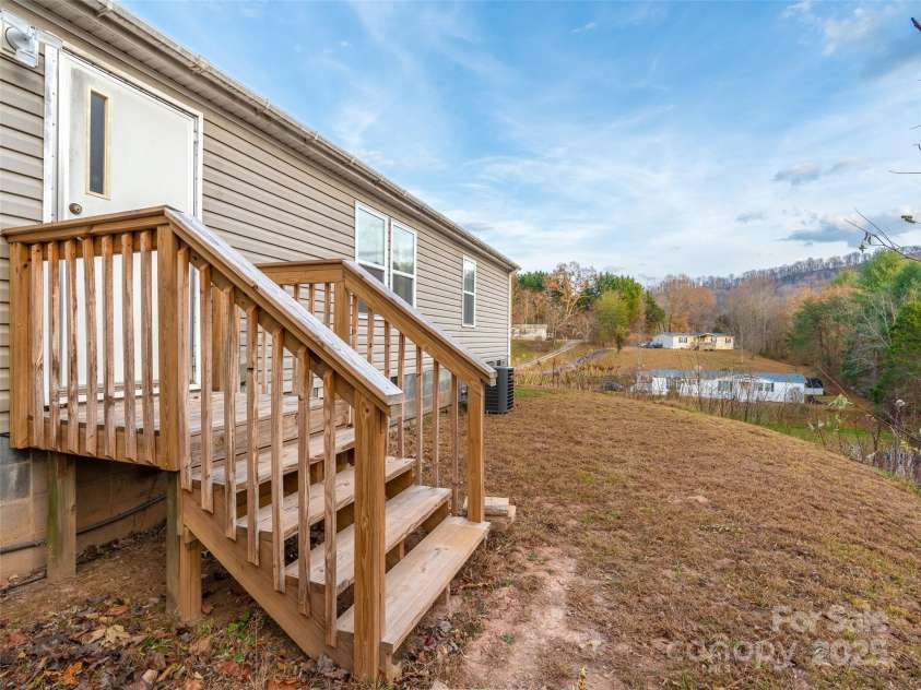 46 Misty Ridge Lane, Leicester, NC 28748.  MLS# CAR4323129, YatesRealty ID 3261. 