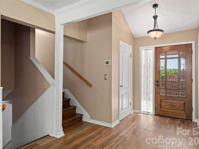 519 Nellie John Drive, Clyde, NC 28721.  MLS# CAR4395916, YatesRealty ID 32610. 