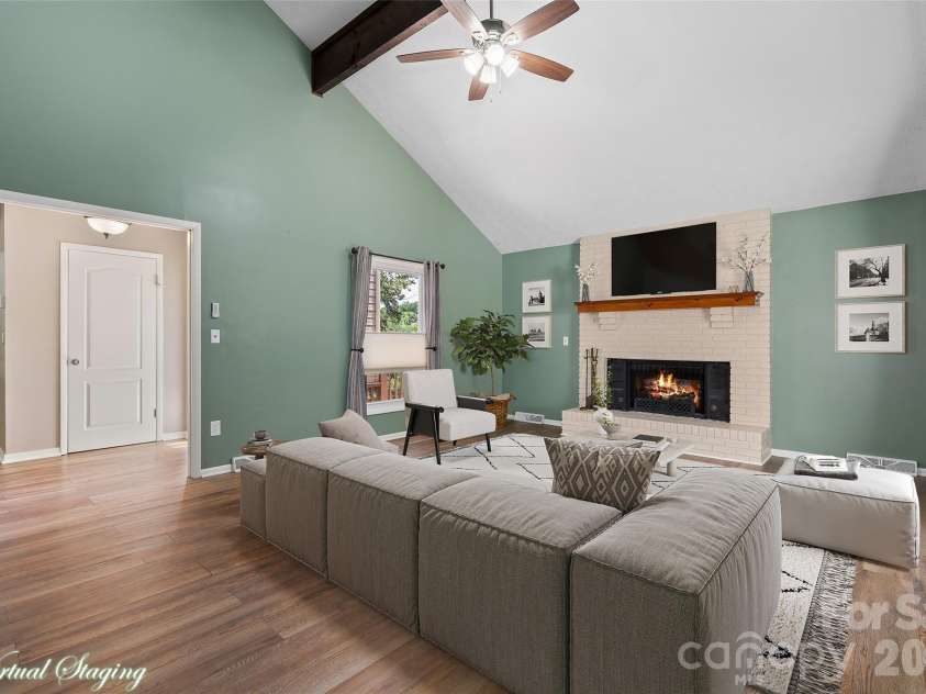 519 Nellie John Drive, Clyde, NC 28721.  MLS# CAR4395916, YatesRealty ID 32610. 