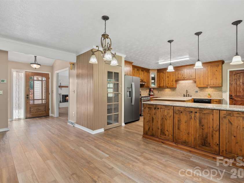 519 Nellie John Drive, Clyde, NC 28721.  MLS# CAR4395916, YatesRealty ID 32610. 