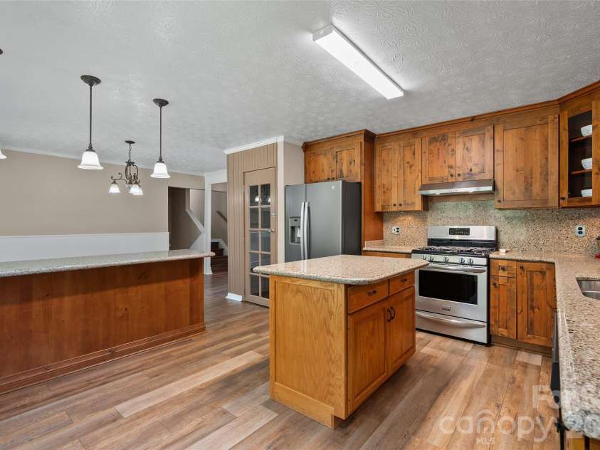 519 Nellie John Drive, Clyde, NC 28721.  MLS# CAR4395916, YatesRealty ID 32610. 