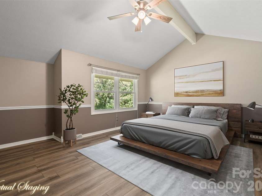 519 Nellie John Drive, Clyde, NC 28721.  MLS# CAR4395916, YatesRealty ID 32610. 