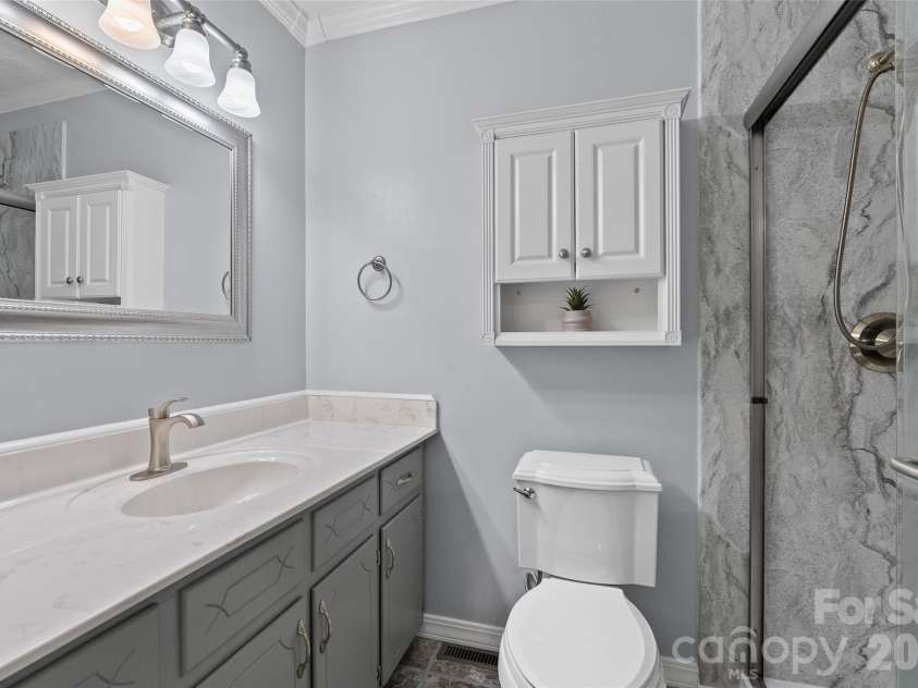 519 Nellie John Drive, Clyde, NC 28721.  MLS# CAR4395916, YatesRealty ID 32610. 