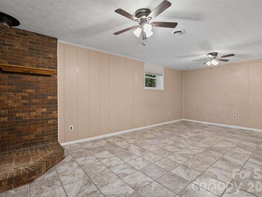 519 Nellie John Drive, Clyde, NC 28721.  MLS# CAR4395916, YatesRealty ID 32610. 