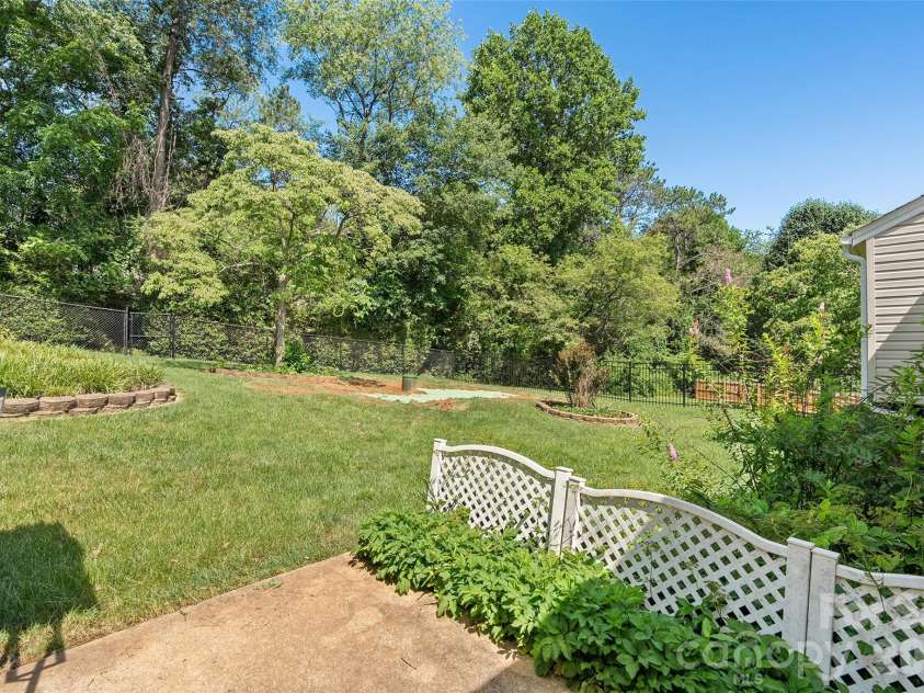 519 Nellie John Drive, Clyde, NC 28721.  MLS# CAR4395916, YatesRealty ID 32610. 