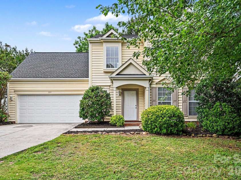 221 Aylesbury Lane, Indian Trail, NC 28079.  MLS# CAR4392784, YatesRealty ID 32611. 