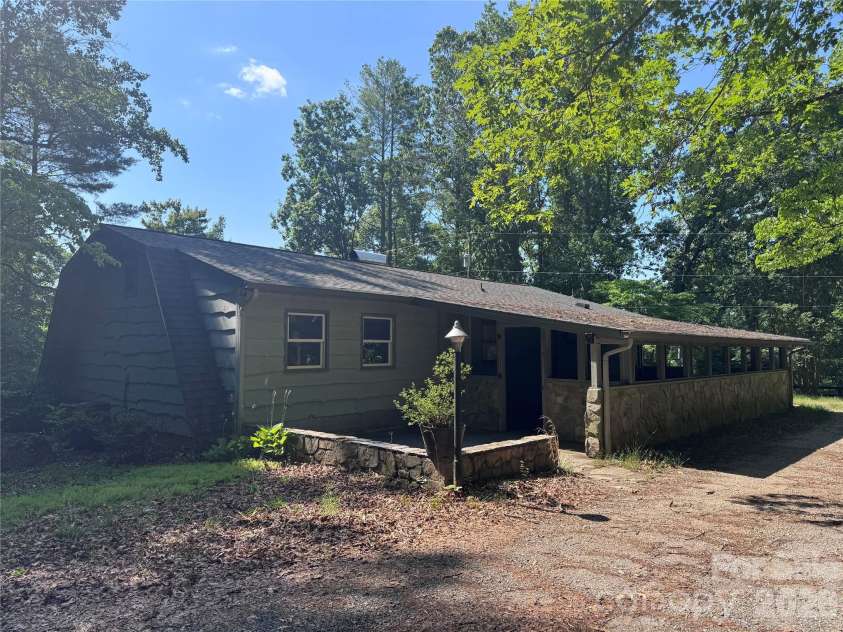 1135 Iron Circle, Morganton, NC 28655.  MLS# CAR4393038, YatesRealty ID 32612. 