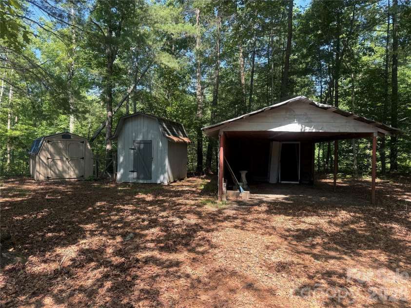 1135 Iron Circle, Morganton, NC 28655.  MLS# CAR4393038, YatesRealty ID 32612. 