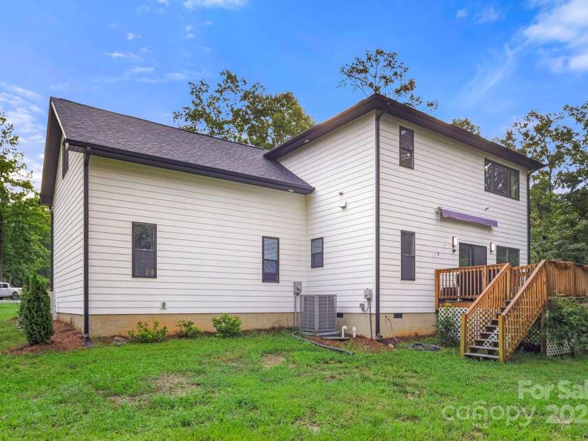 1226 Jamestowne Drive, Monroe, NC 28110.  MLS# CAR4290679, YatesRealty ID 32612. 