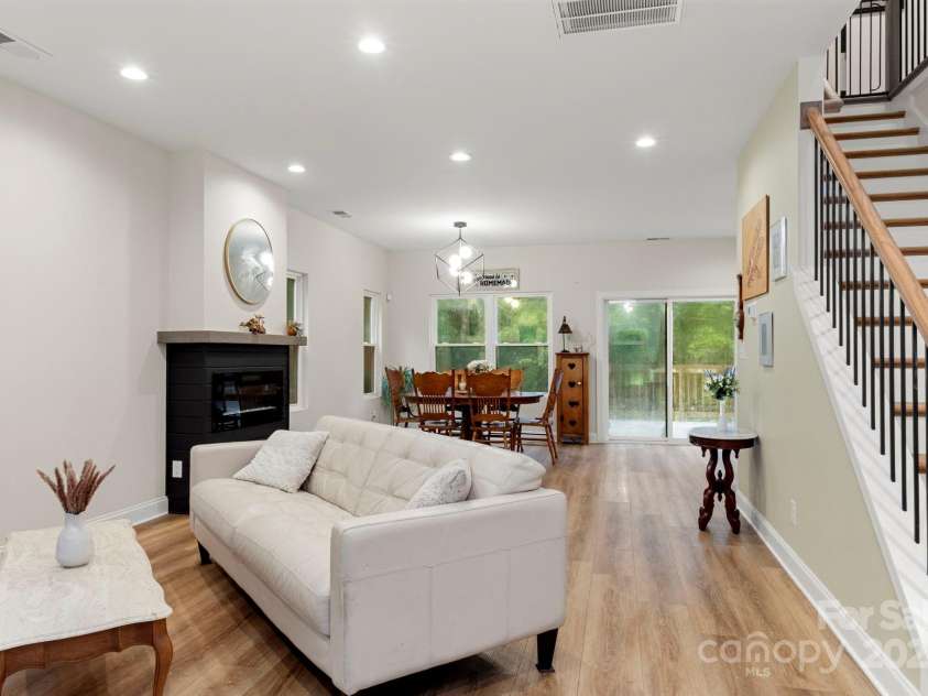 1226 Jamestowne Drive, Monroe, NC 28110.  MLS# CAR4290679, YatesRealty ID 32612. 