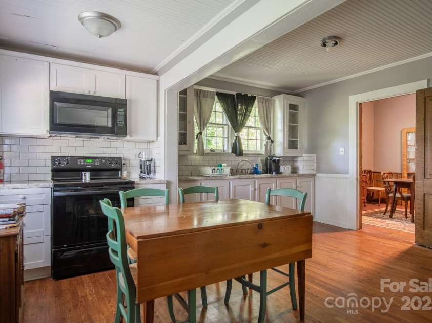 109 Fulton Street, Kings Mountain, NC 28086.  MLS# CAR4289026, YatesRealty ID 32613. Kitchen - Fulton St