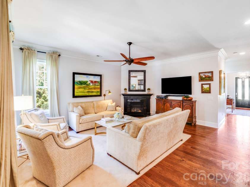 2702 Arsdale Road, Waxhaw, NC 28173.  MLS# CAR4287994, YatesRealty ID 32615. Spacious layout that flows seamlessly into the adjacent kitchen and dining areas, ideal for modern open-concept living