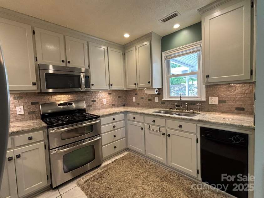 1015 Pekin Road, Troy, NC 27371.  MLS# CAR4290012, YatesRealty ID 32616. 