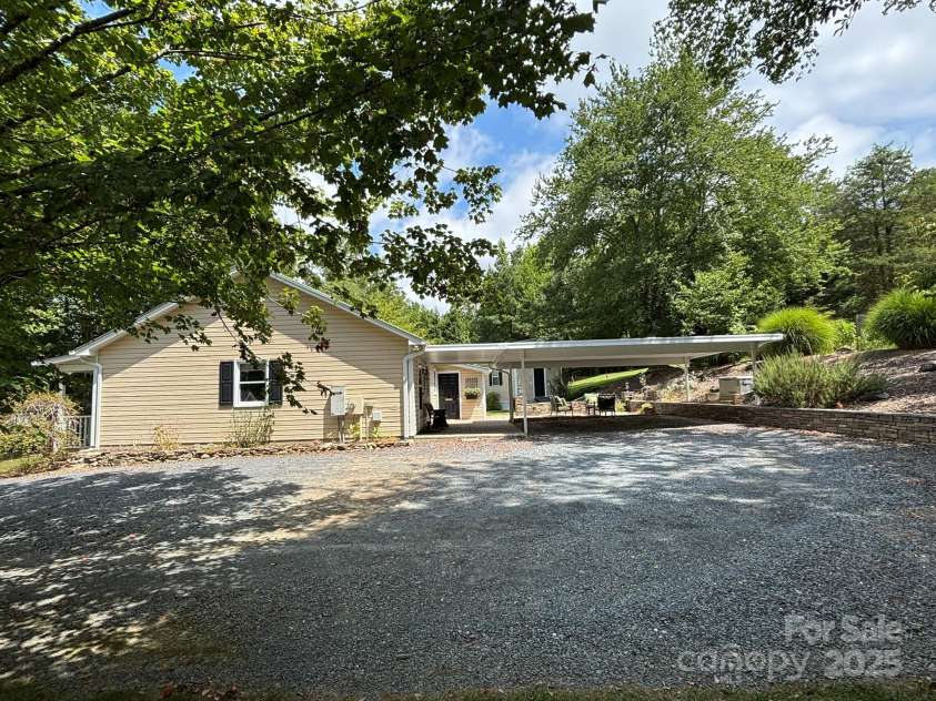 1015 Pekin Road, Troy, NC 27371.  MLS# CAR4290012, YatesRealty ID 32616. 