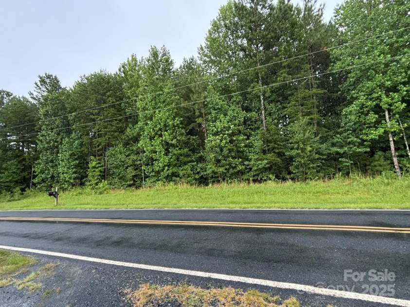 1015 Pekin Road, Troy, NC 27371.  MLS# CAR4290012, YatesRealty ID 32616. 