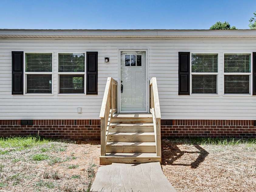 1848 Brittany Trail, Pleasant Garden, NC 27313.  MLS# CAR4394357, YatesRealty ID 32616. 